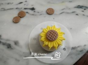 全部做好后，夏天室温发酵半小时，冬天烤箱30度发酵半小时，蒸十分钟。