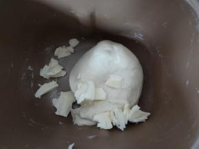 加入软化的黄油