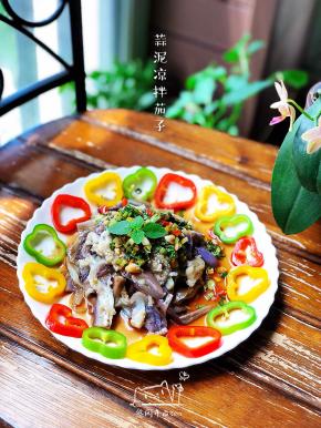 色彩斑澜，食欲大开。我想说，还没来得及放冰箱冷藏一会已经被我三光了