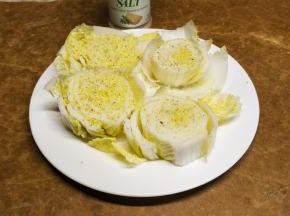 洒上少许蒜盐