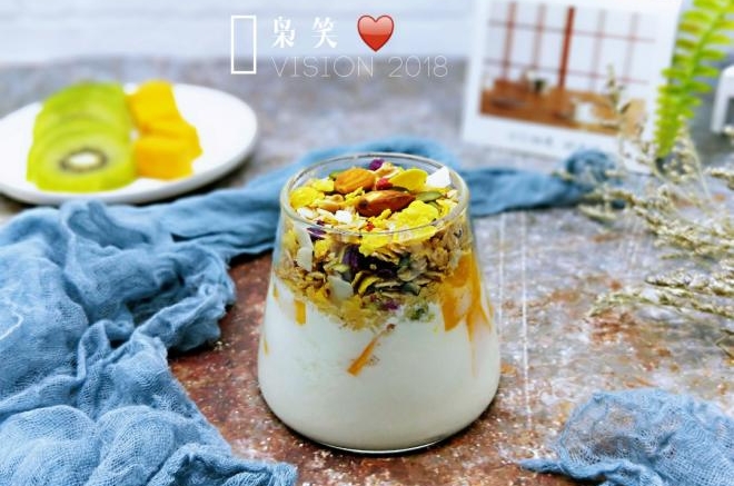 酸奶水果麦片