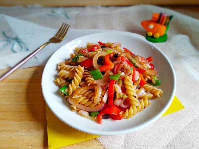 豆豉炒螺旋意面