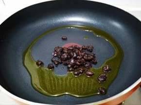 放入豆豉