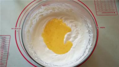 加入鸡蛋液