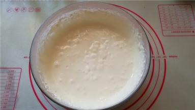 继续打至顺滑，呈稍稠的糊状即可