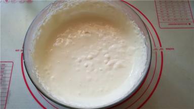 搅拌均匀，乳酪挞馅制作完成