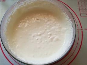 搅拌均匀，乳酪挞馅制作完成