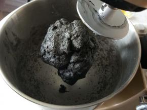 继续用一档搅拌成团。