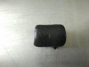 从上向下卷起。