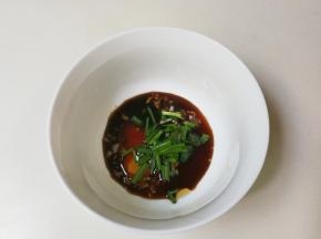 放入小葱搅匀