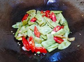 翻炒均匀