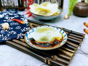 还可以调一碗调味汁。