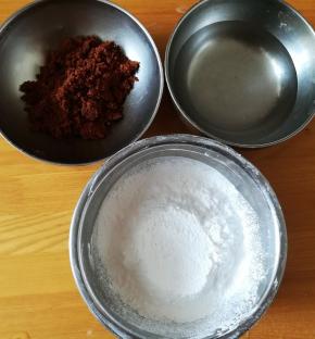 准备好已计量的食材