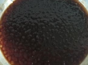锅中放适量水，煮开放入珍珠煮到上浮水面约10~15分钟，捞出再放入冰水中