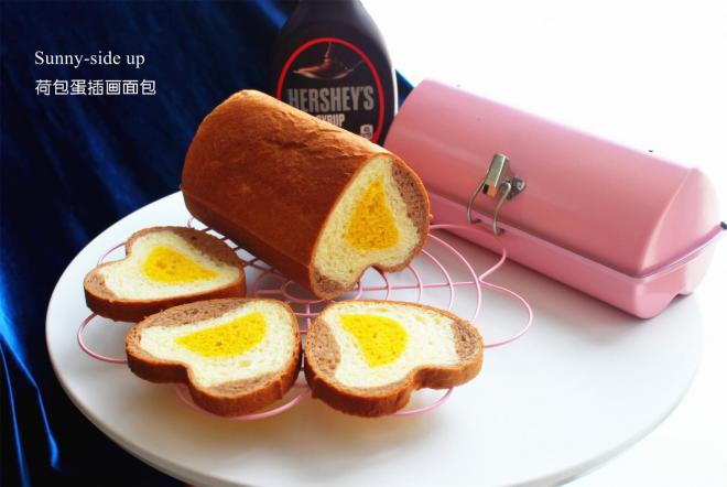 荷包蛋插画面包