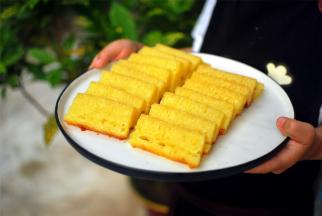 切片后即可享用，或者切片后用 保鲜袋装好，放入冰箱冷冻保存，吃的时候再加热或煎着吃。