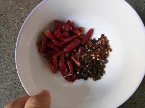 干辣椒切段或者圈都可以