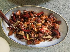 出锅撒熟芝麻开吃