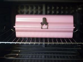 烤箱上下火175度预热好后，放入中下层烘烤30分钟出炉。