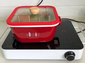 大火继续煮5分钟即可，翻滚吧汤汁!