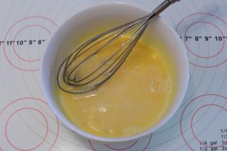 再加入纯净水，搅拌至糖化