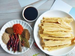 食材准备。