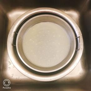 一分钟左右可以将皮揭下来