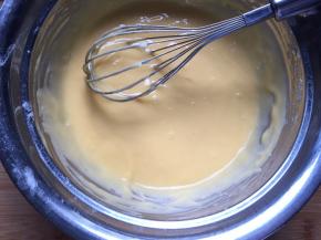 搅拌至无颗粒，顺滑即可