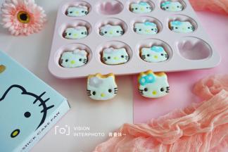 眼睛和胡须我用的是巧克力，