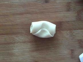 将原味的从中间按下，