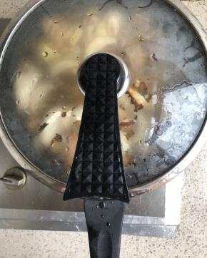 盖好孩子焖15分钟