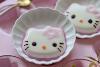 粉色的猫，最可爱了。