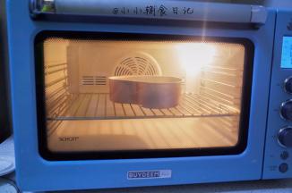 烤箱预热165度50分钟左右