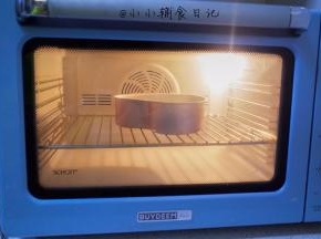 烤箱预热165度50分钟左右