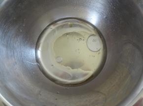加入称好的玉米油