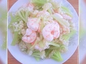 装盘，就可以上桌了。