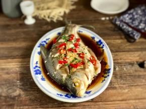 一道鲜美的清蒸武昌鱼就做好了