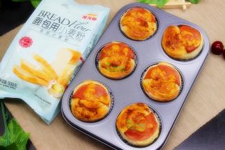 肉松火腿面包，美味出炉，放凉即可食用