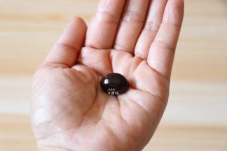 再稍微整形一下成椭圆形；