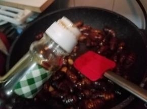 再加上一点生抽。