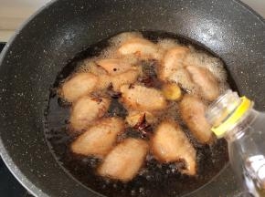 大半瓶可乐盖上锅盖