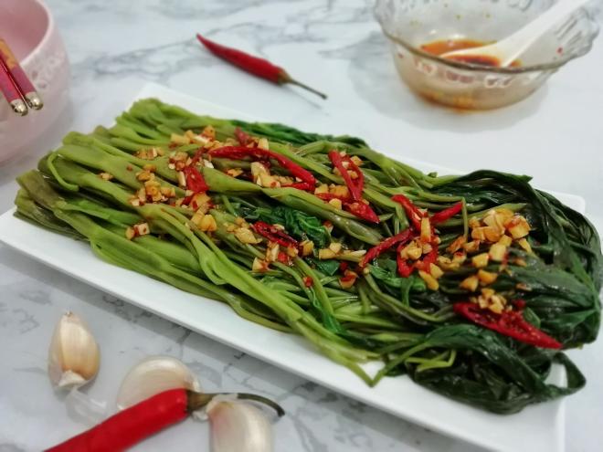 凉拌空心菜