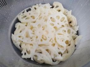 藕片沥干水分