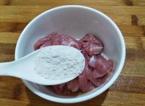 放一勺红薯淀粉