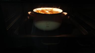 入烤箱180度45分钟即可