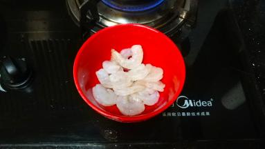 虾仁洗净