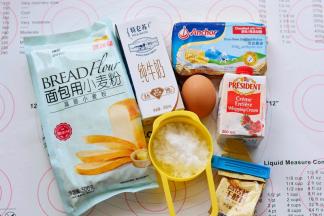 准备好面包的所有材料