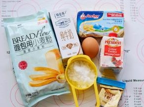 准备好面包的所有材料