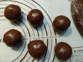 依次包好其余的材料。