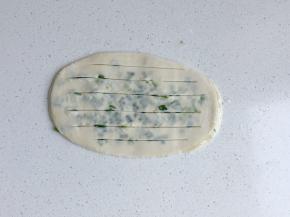 用刀在上如图横着划几刀